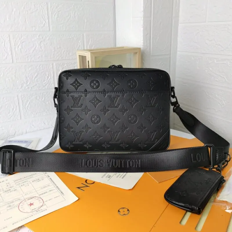 louis vuitton aaa homme mini sac a main s_a04737